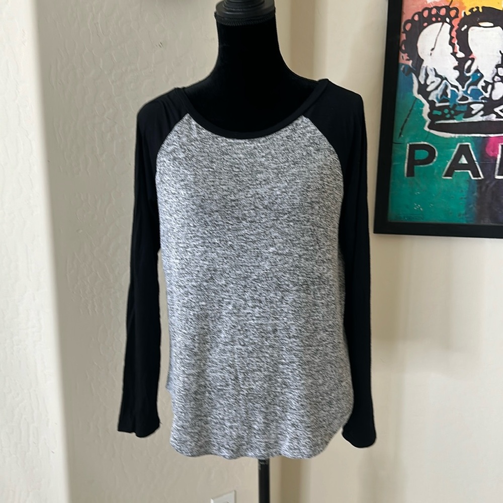 Comfy A+ Ellen Vintage Black Sleeve & Gray Knit Bodice Base Ball Tee Size Medium
